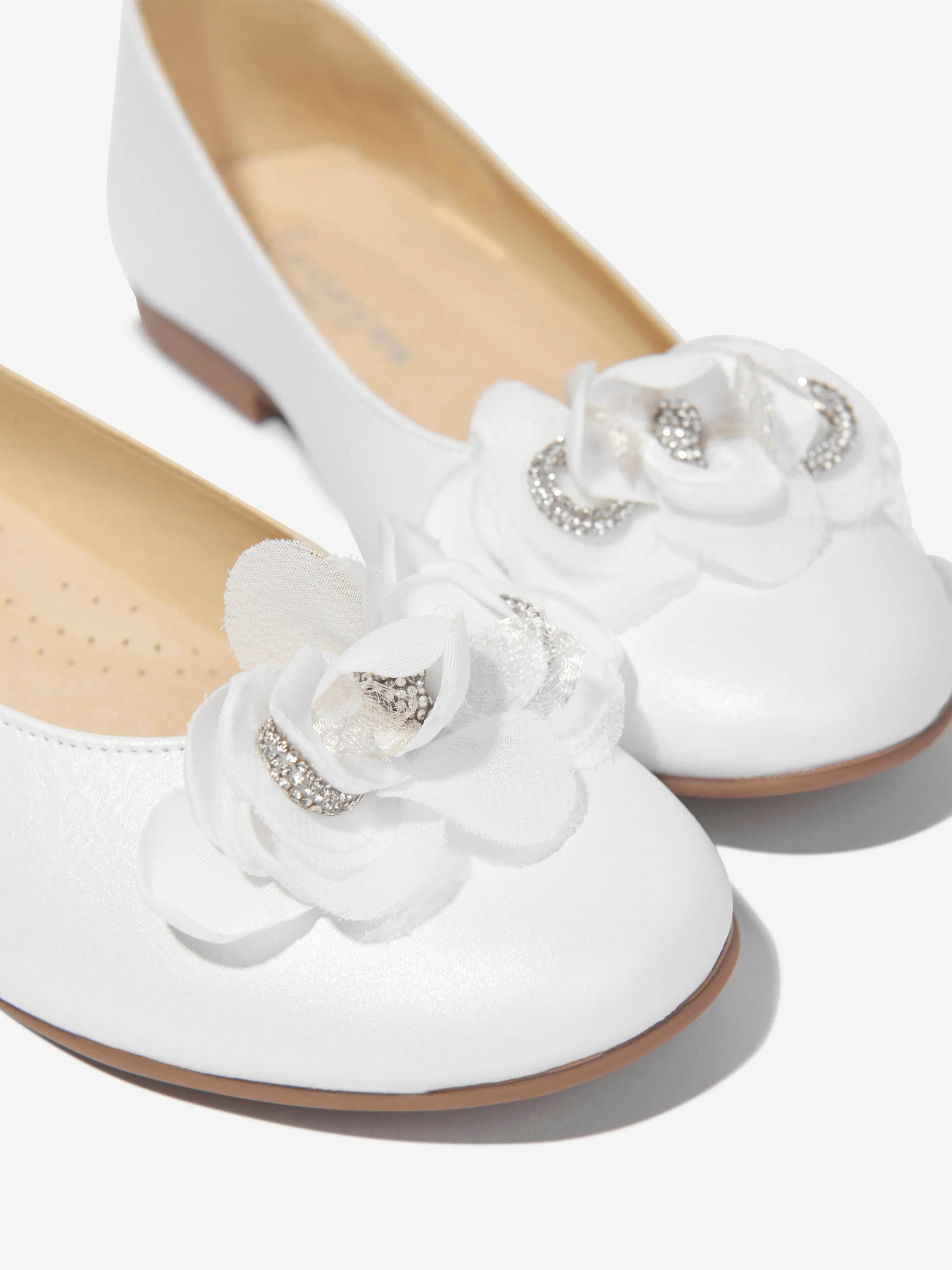 Andanines Girls Leather Flower Ballerina Pumps in White