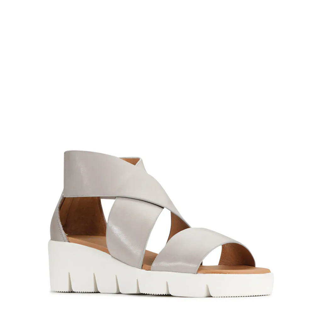 Basis Leather Sandals