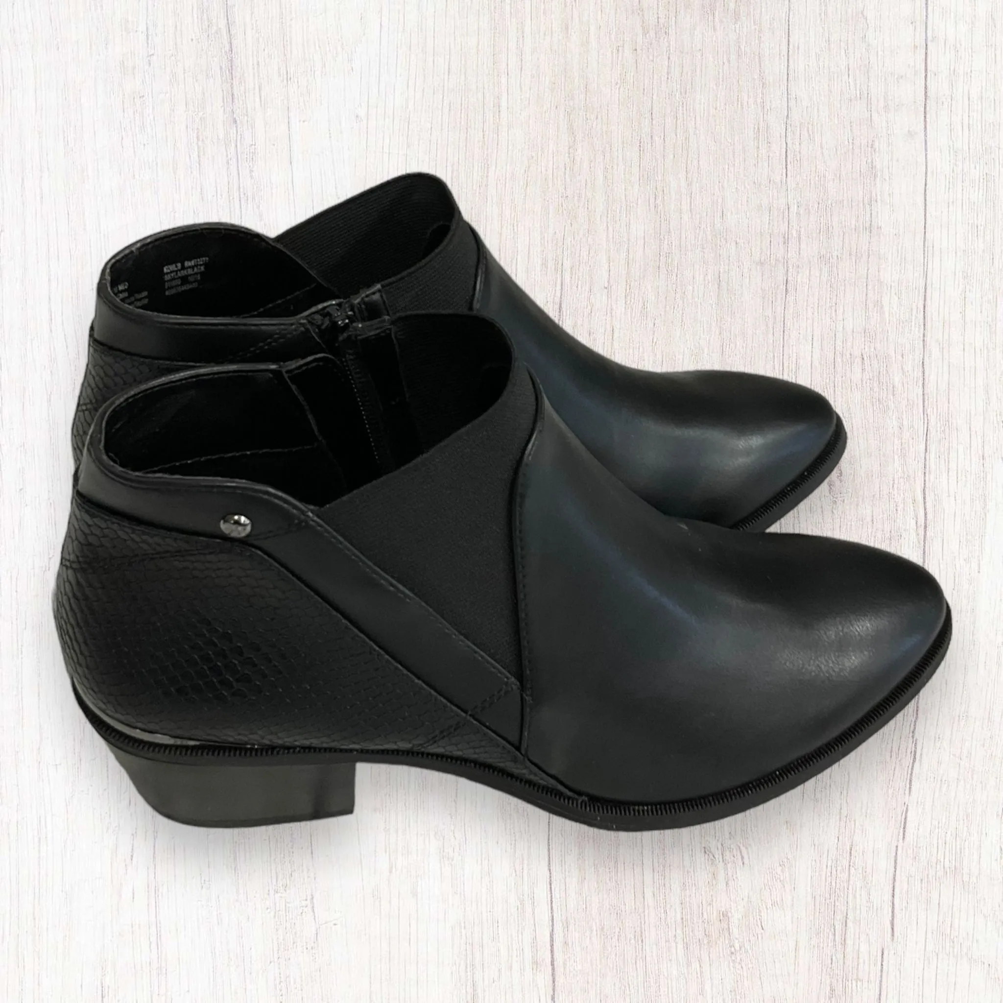 Boots Ankle Heels By Simply Vera In Black, Size: 10