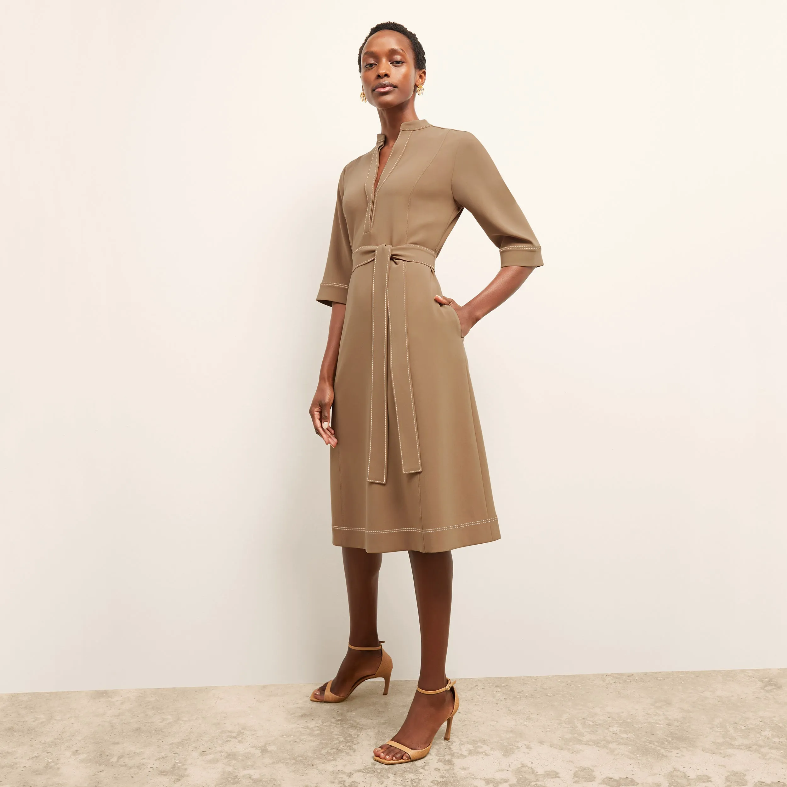 Lauleh Dress - Everyday Crepe :: Light Saddle