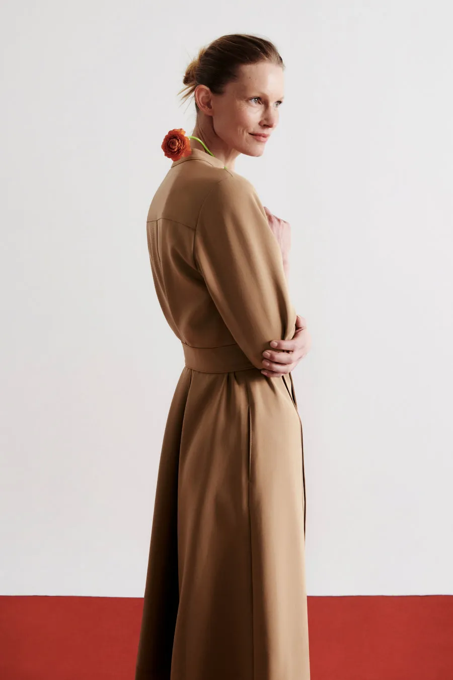 Lauleh Dress - Everyday Crepe :: Light Saddle