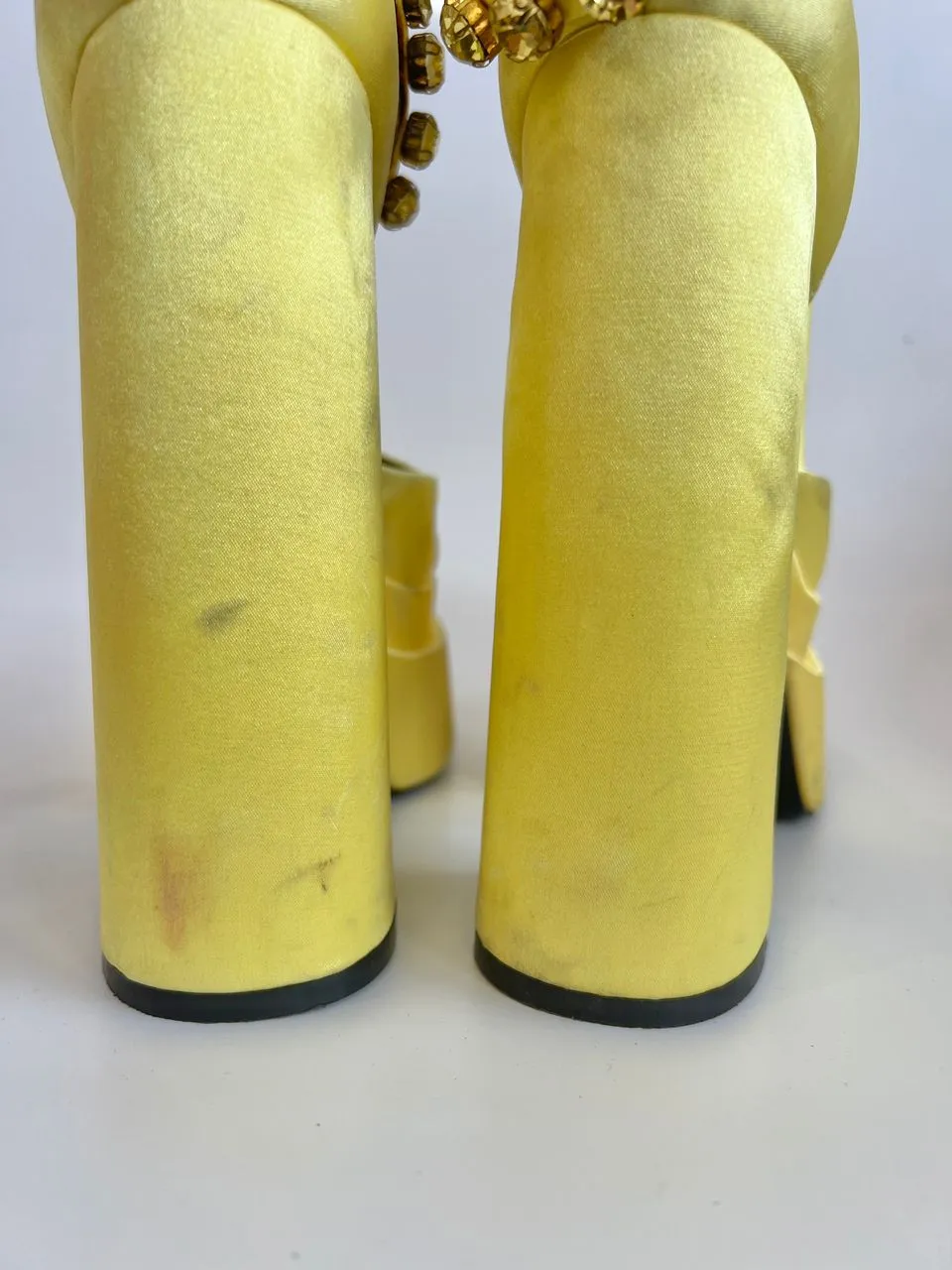 Medusa Yellow Aevitas 155mm Platform Pumps