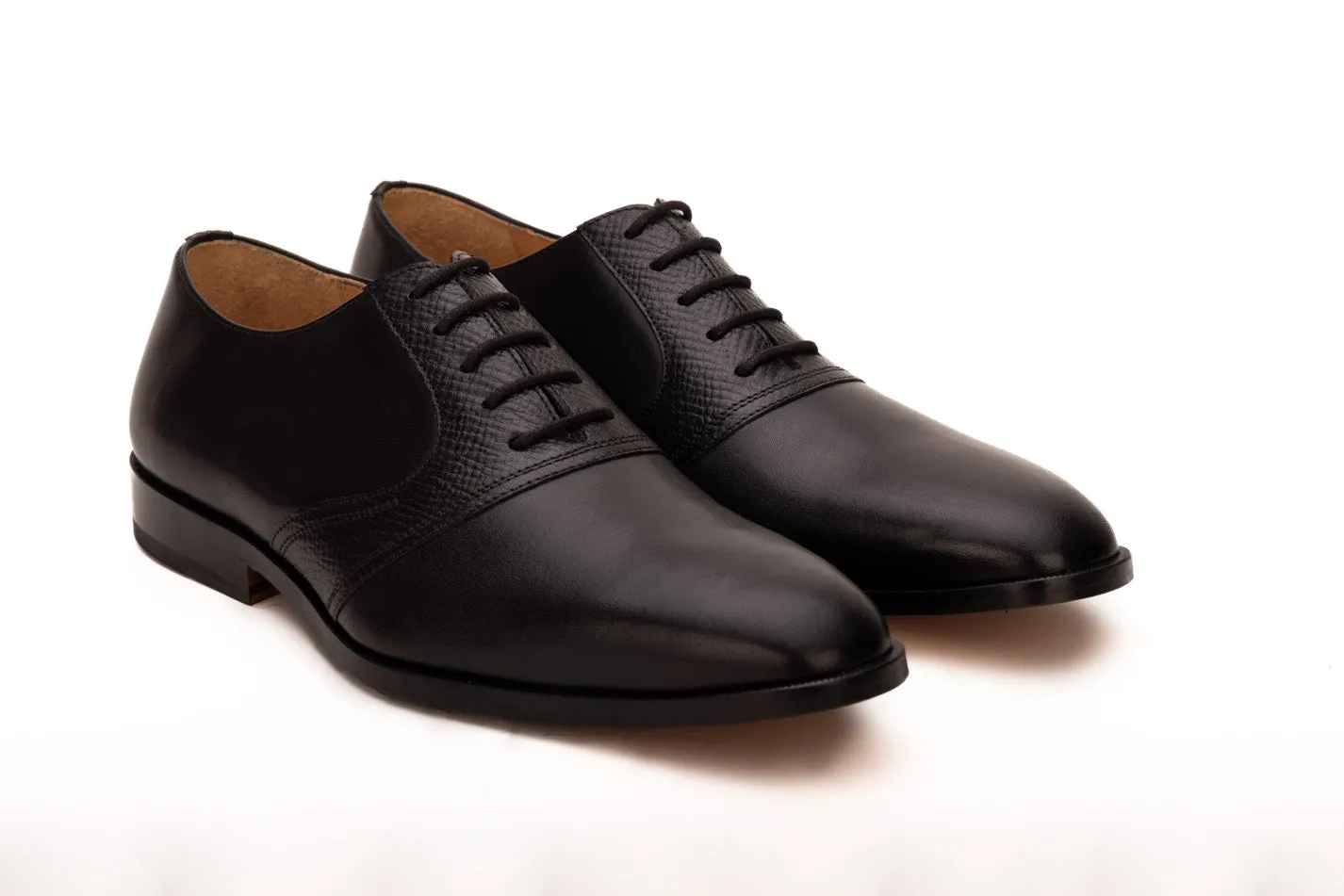 Saddle Oxford